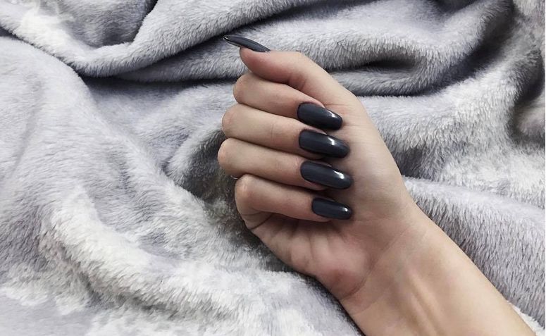 Decoração de Unhas Amendoadas Curtas: Ideias Simples e Elegantes