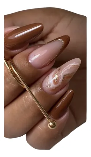 Cores de Esmalte que Mais Combinam com Unhas Amendoadas