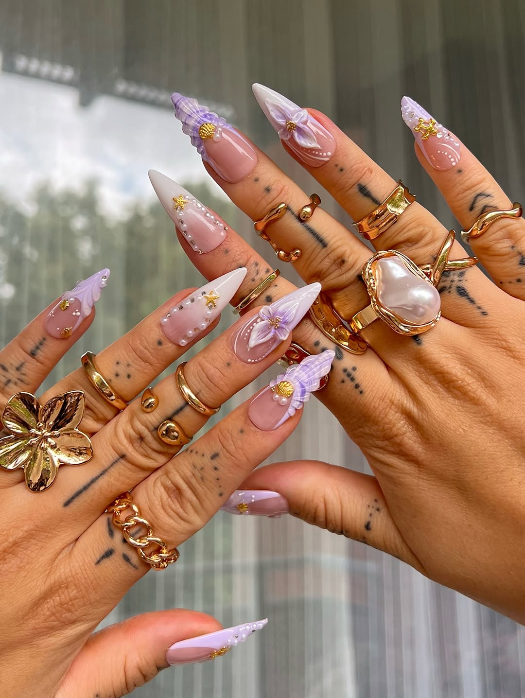 unha amendoada decorada delicada