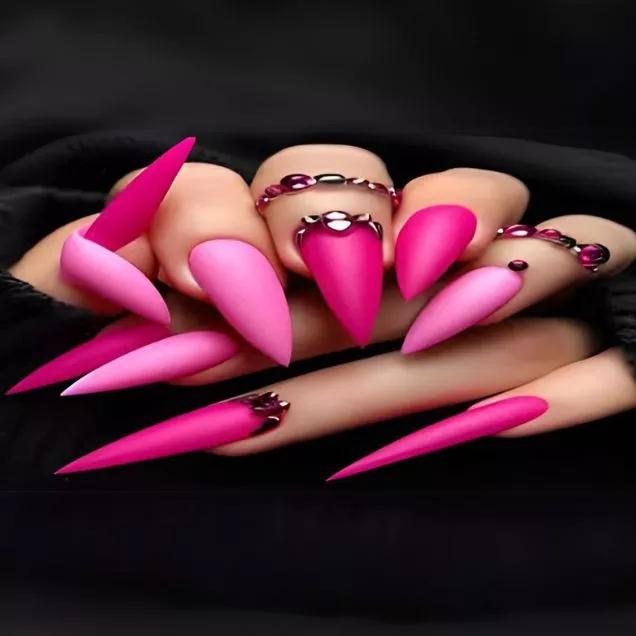 unha amendoada rosa vs. unha amendoada nude: qual escolher