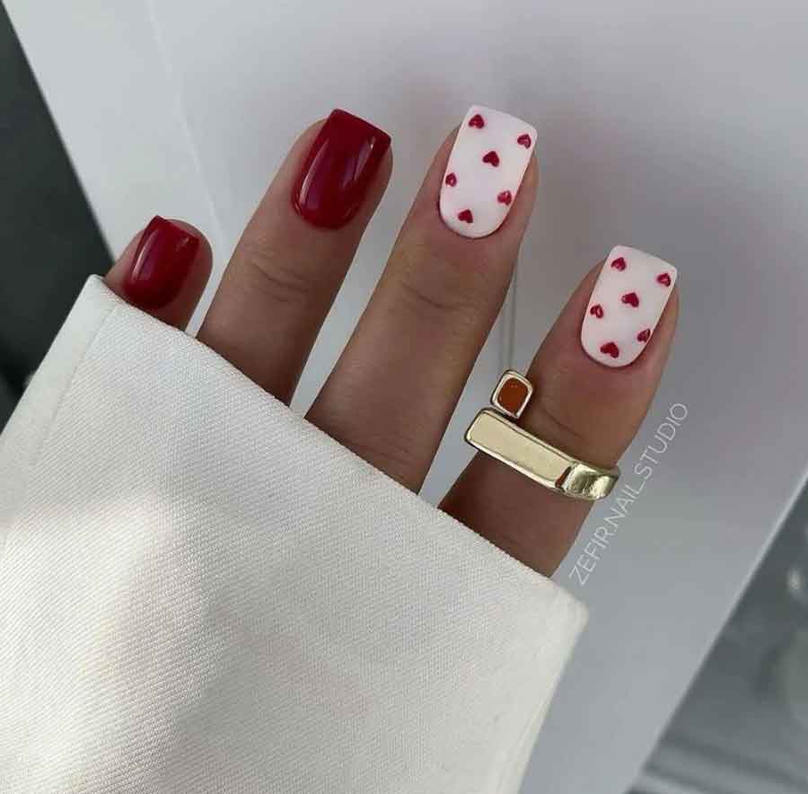 unha amendoada decorada vermelha