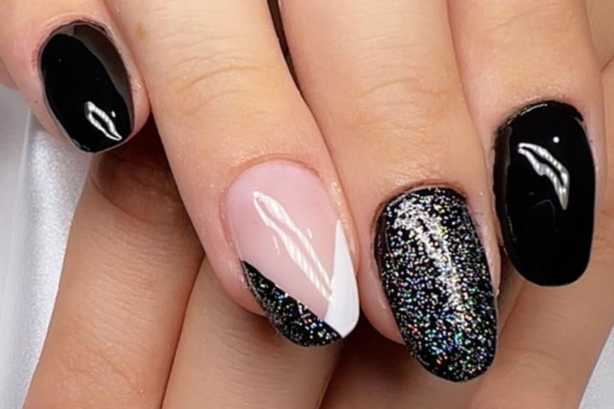 Decoração de Unhas Amendoadas Pretas: Do Minimalista ao Luxuoso