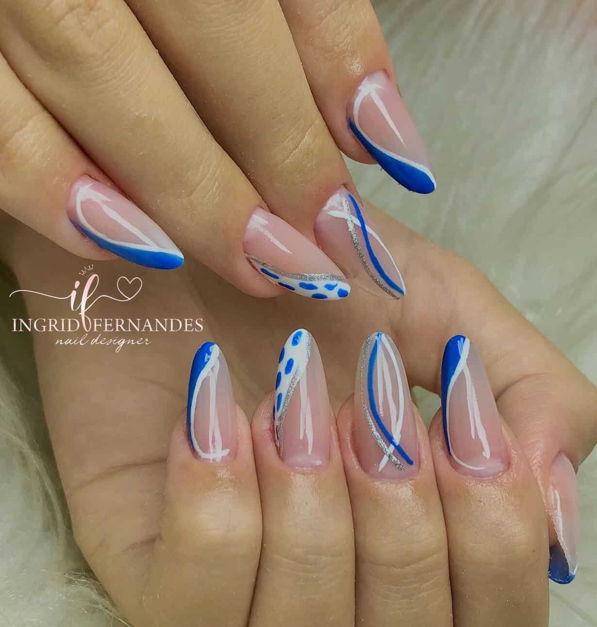 Nail Art Vermelha: 10 Ideias Criativas para Unhas Amendoadas
