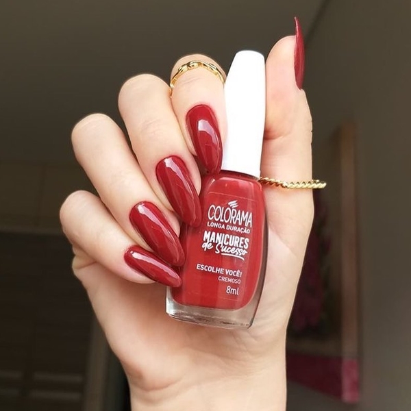 Esmalte em Gel Vermelho: Durabilidade e Brilho para Suas Unhas Amendoado