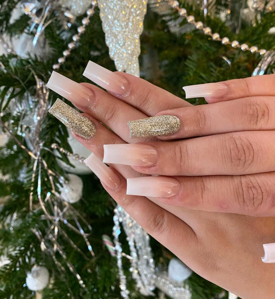 unha ano novo branco e dourado bailarina