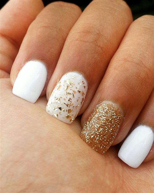 inspiração unha ano novo branco e dourado