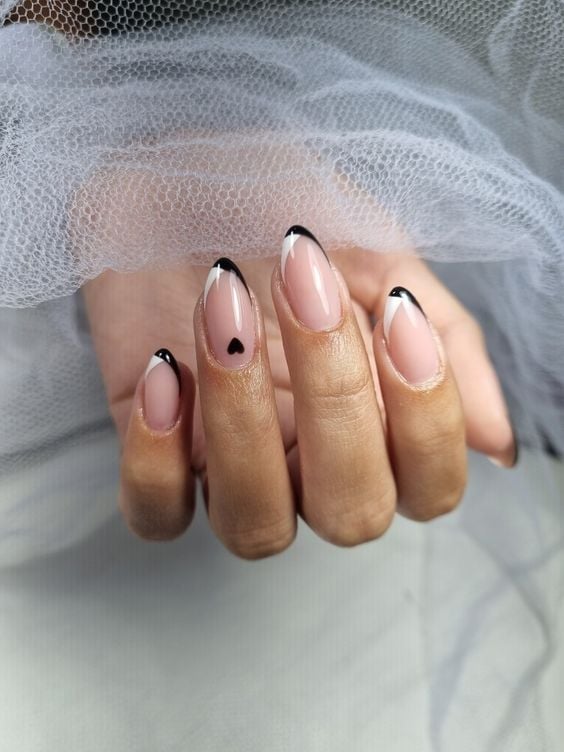Inspirações de Nail Art para Unhas Arredondadas: Do Clássico ao Moderno