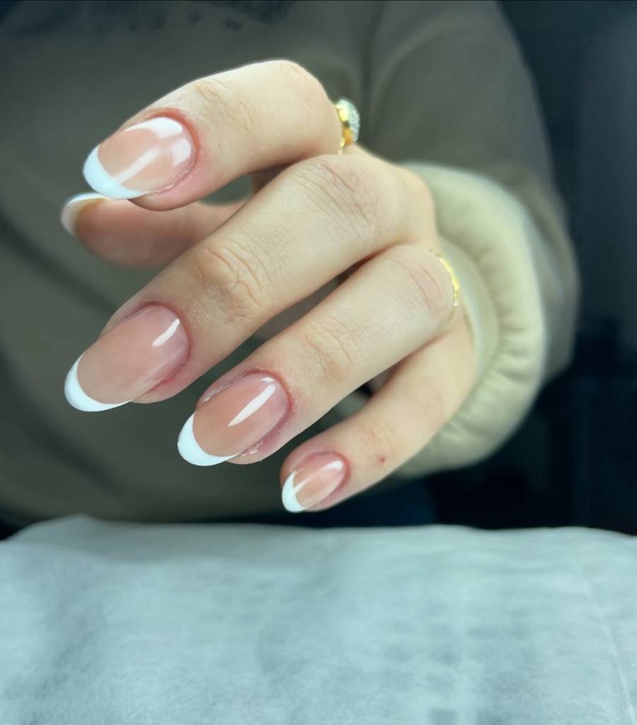 Unhas Arredondadas Curtas: A Tendência Perfeita para o Dia a Dia