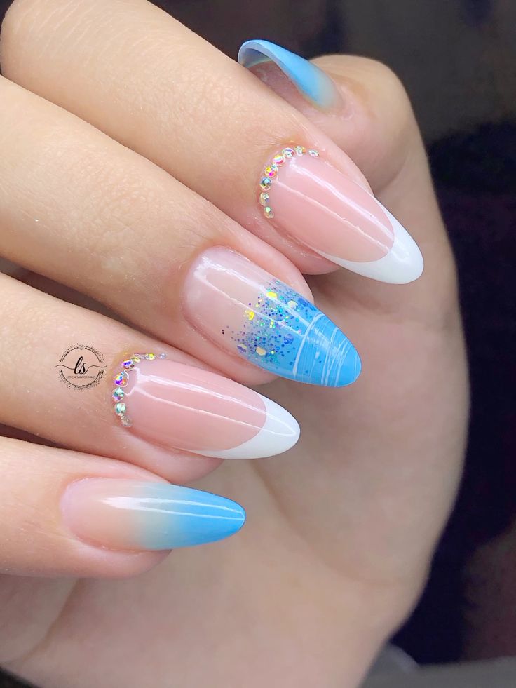 1. 7 Ideias de Nail Art Azul Claro e Branco para Todas as Ocasiões
2. Como Fazer Unhas Degradê Azul e Branco Perfeitas em Casa
3. Unhas Azul Serenity e Branco: A Tendência Ideal para Noivas Delicadas
4. Unhas Azul e Branco: Do Minimalista ao Glamouroso com Glitter e Pedrarias
5. O Significado das Unhas Azul e Branco e Como Combiná-las com Estilo