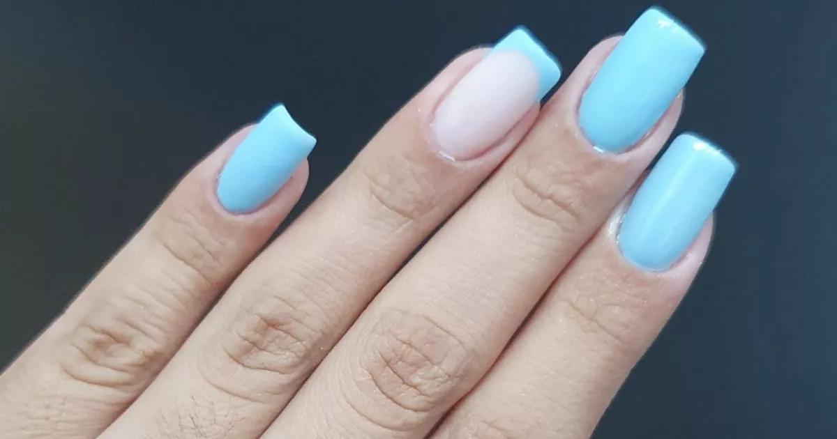 1. 7 Ideias de Nail Art Azul Claro e Branco para Todas as Ocasiões
2. Como Fazer Unhas Degradê Azul e Branco Perfeitas em Casa
3. Unhas Azul Serenity e Branco: A Tendência Ideal para Noivas Delicadas
4. Unhas Azul e Branco: Do Minimalista ao Glamouroso com Glitter e Pedrarias
5. O Significado das Unhas Azul e Branco e Como Combiná-las com Estilo