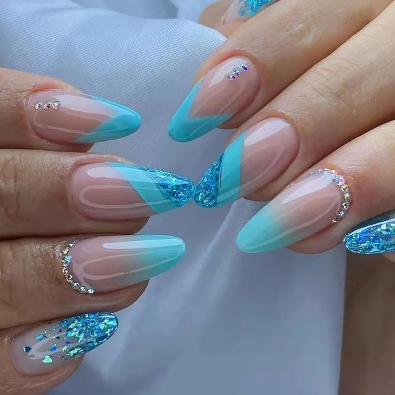 ideias de unhas azul com francesinha branca