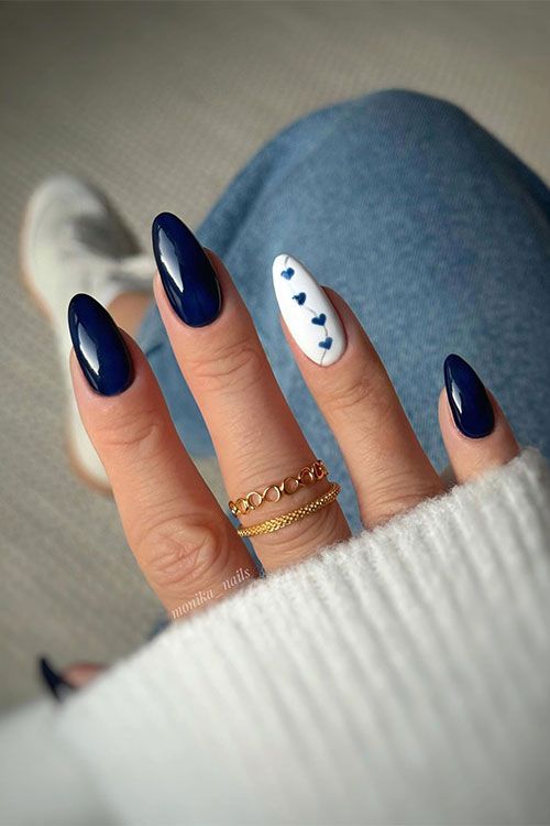 unha azul sereia com glitter