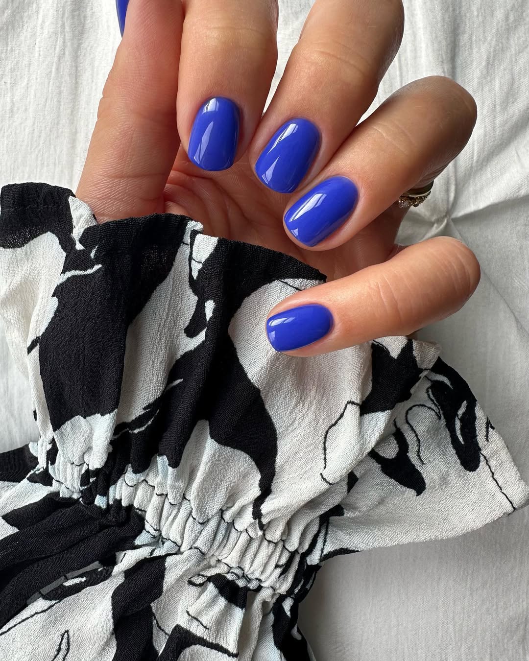 Resenha: Esmalte Impala Azul Royal