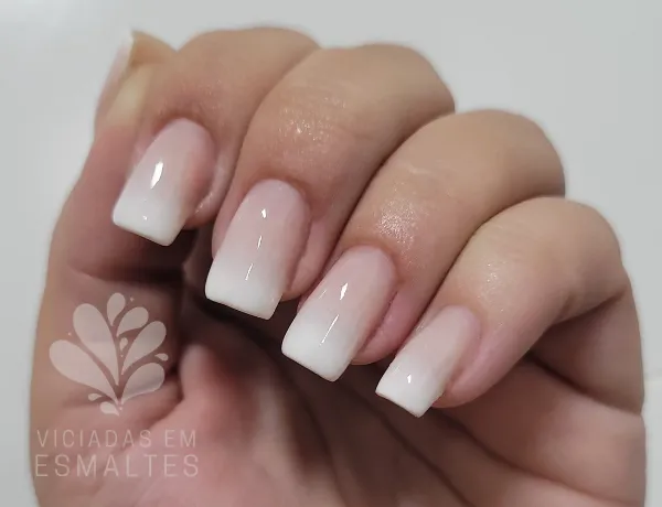 inspiração unhas baby boomer decoradas
