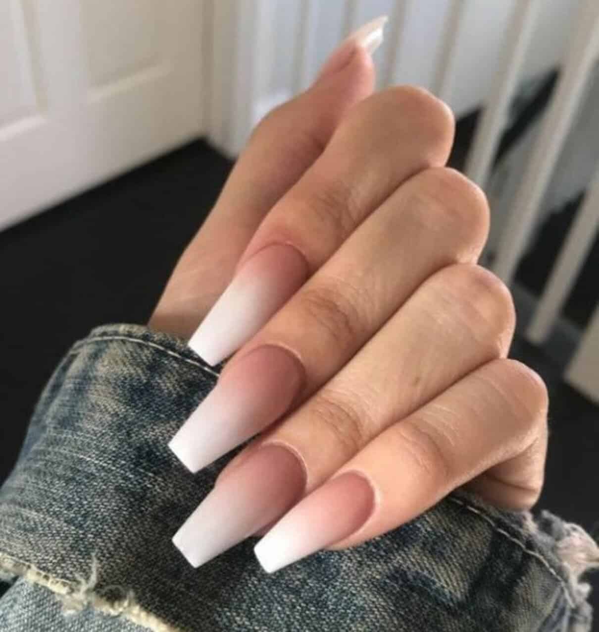 unha baby boomer com brilho