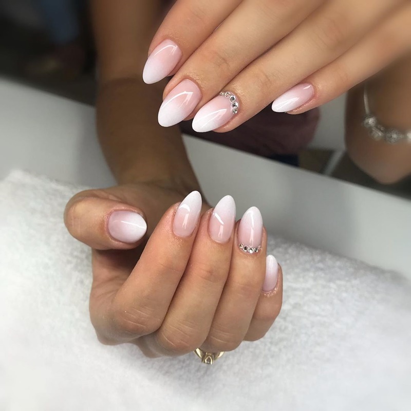 5 ideias de títulos:
1. Unhas Baby Boomer Rosa: O Guia Completo para um Look Elegante
2. Descubra as Variações Incríveis das Unhas Baby Boomer Rosa
3. Como Fazer Unhas Baby Boomer Rosa em Casa: Passo a Passo
4. Os Melhores Formatos de Unha para o Estilo Baby Boomer Rosa
5. Manutenção e Dicas para Unhas Baby Boomer Rosa Duradouras