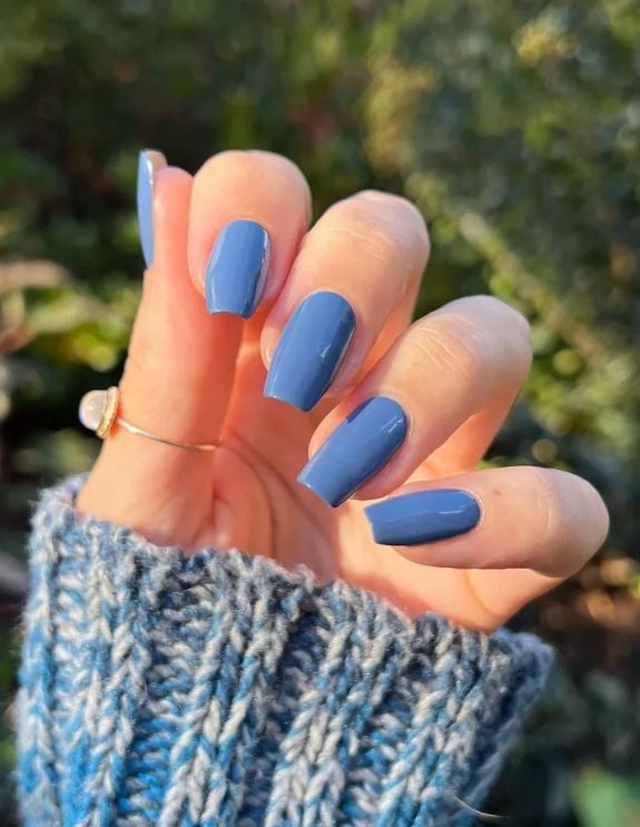 unha bailarina azul marinho com glitter