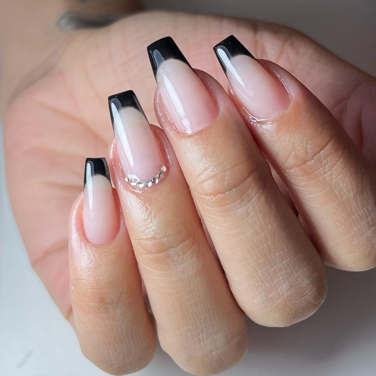 5 Ideias de Unhas Bailarina Pretas para Arrasar
Como Fazer Unhas Bailarina Pretas em Casa
Tendências de Unhas Bailarina Pretas para 2024
Unhas Bailarina Pretas: Inspirações com Pedrarias e Glitter
O Significado das Unhas Bailarina Pretas: Estilo e Atitude