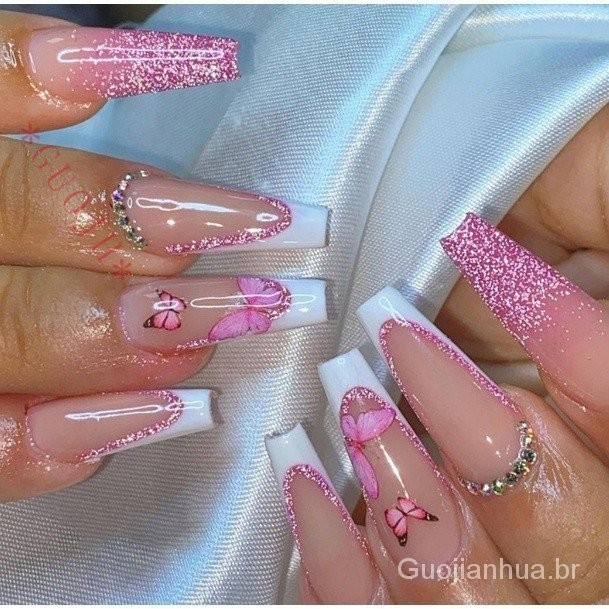 erros comuns ao fazer unhas bailarina vermelha