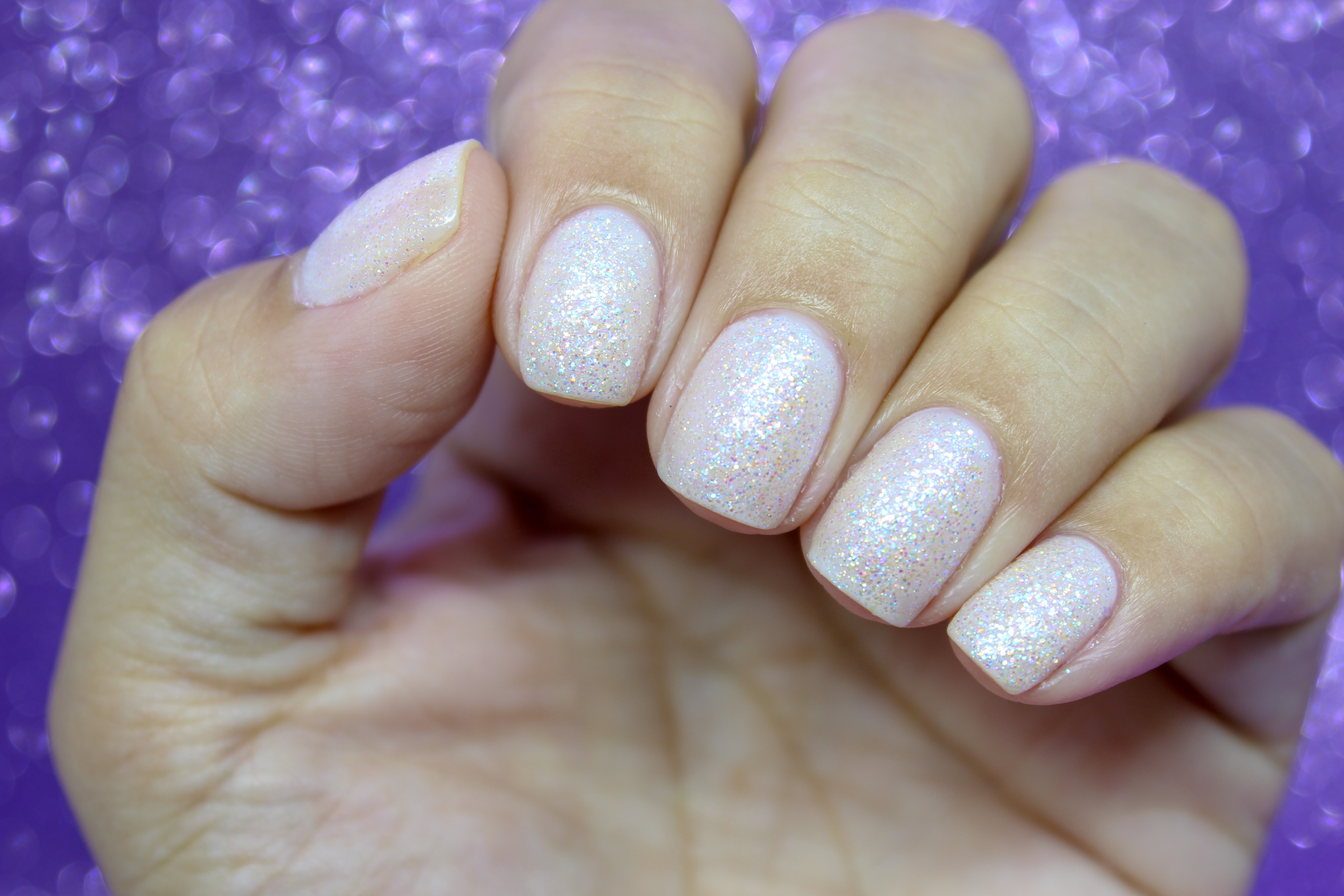 Guia Completo: Unhas de Gel Brancas com Glitter Encapsulado