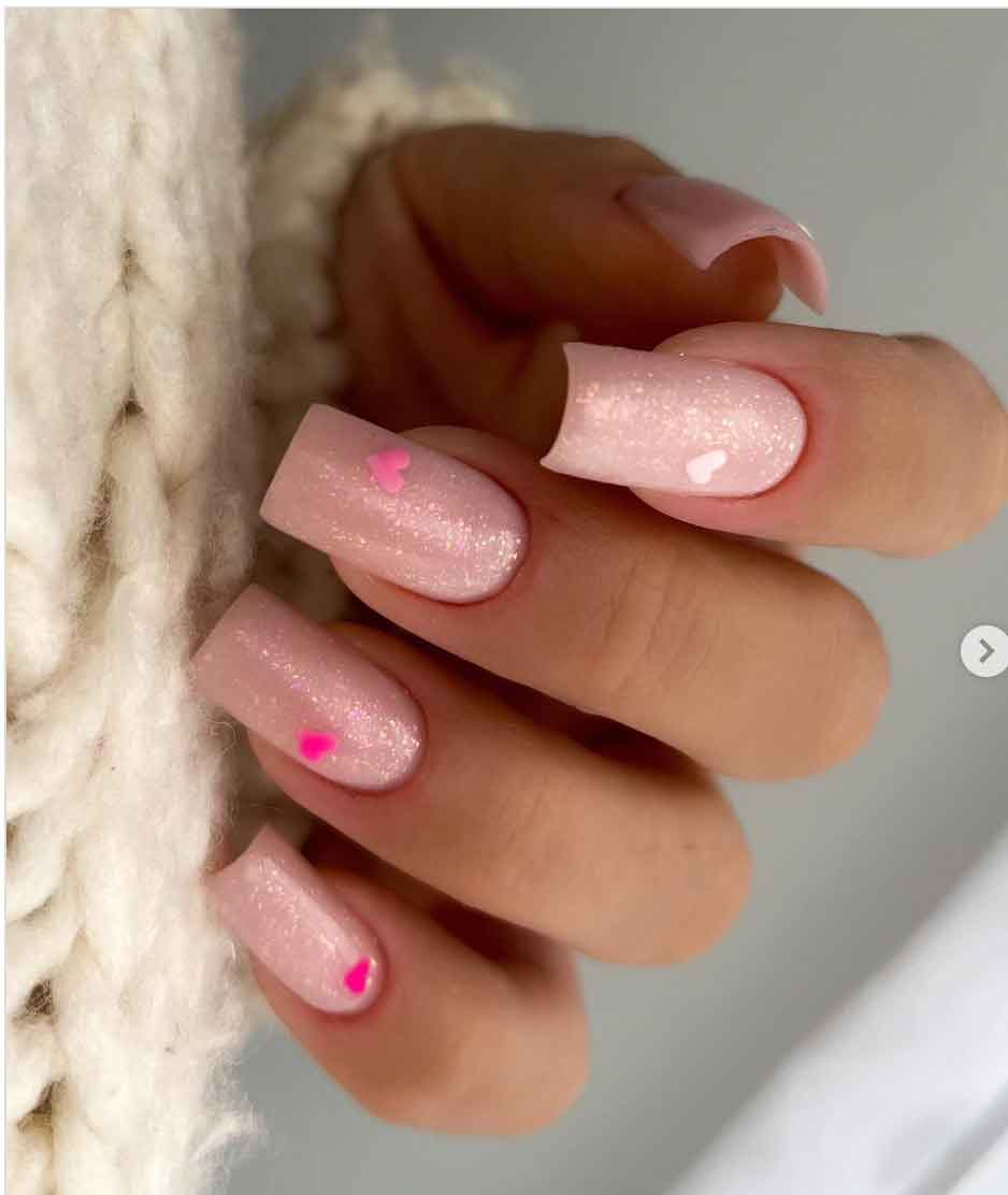 Unhas de Gel Encapsuladas: O Segredo do Glitter Duradouro