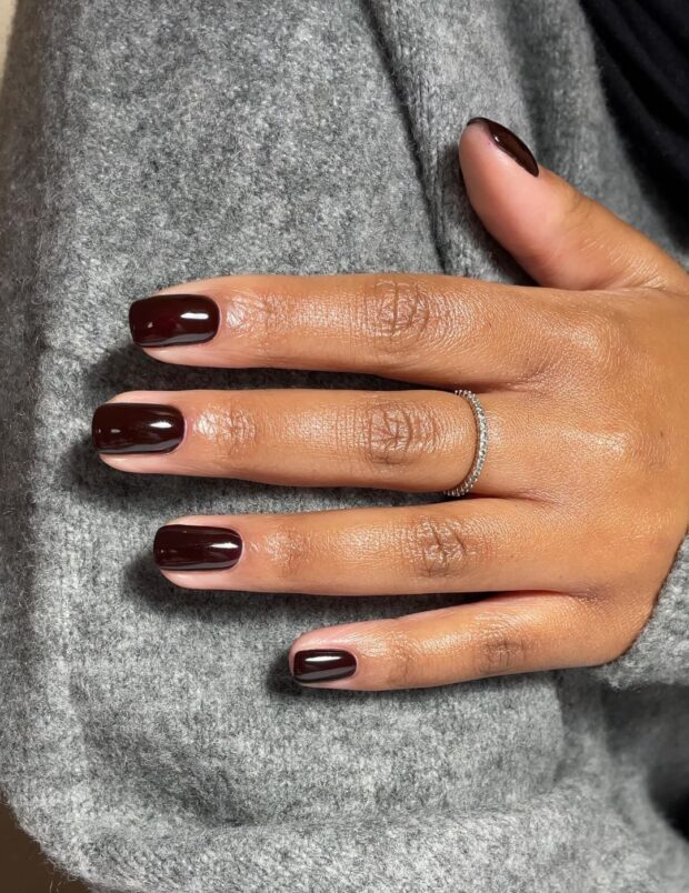Unhas cor café espresso