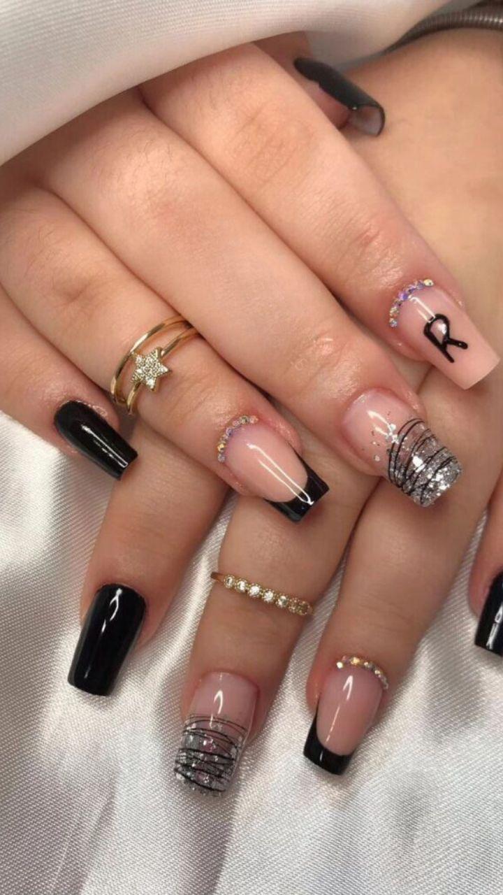 5 Ideias de Unhas com a Inicial do Namorado para Encantar