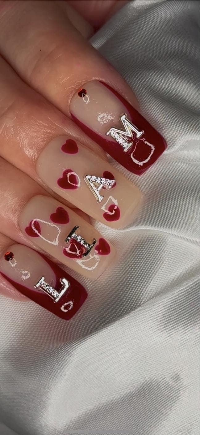 Tendências de Unhas Decoradas com Iniciais para 2026