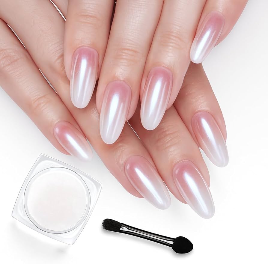 Unha de gel branco formato amendoada