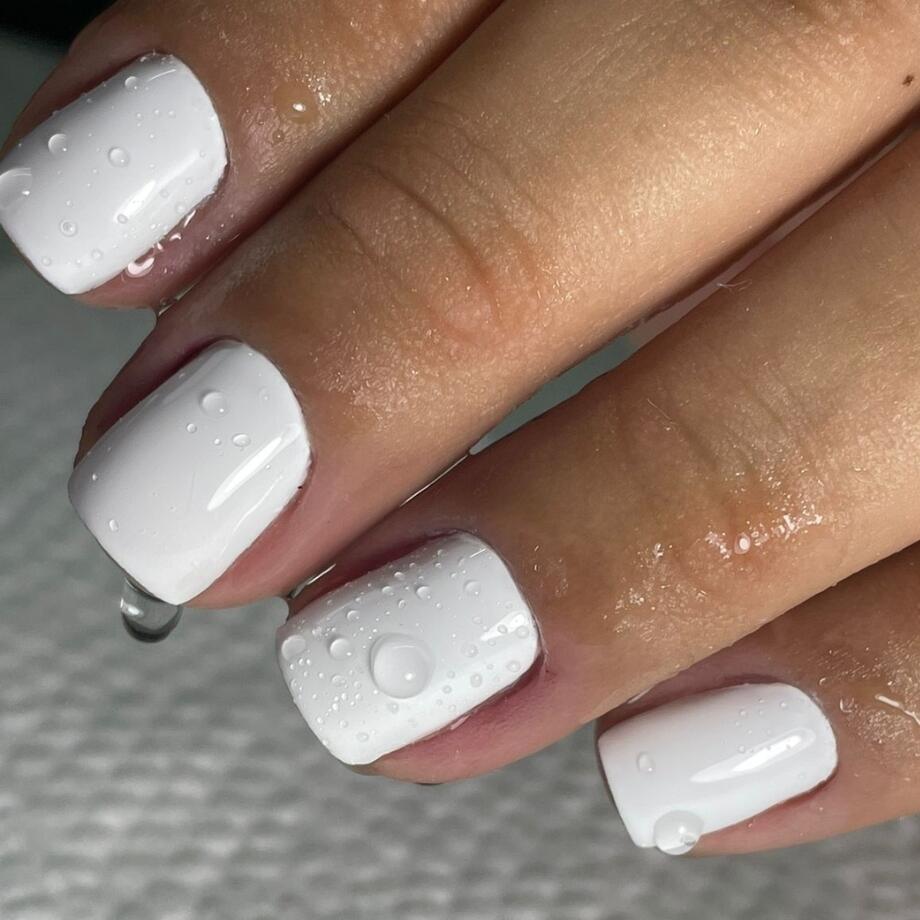 Unha de fibra de vidro com gel branco