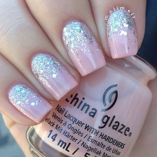 Top 5 Esmaltes de Glitter que Você Precisa Ter para o Efeito Cascata