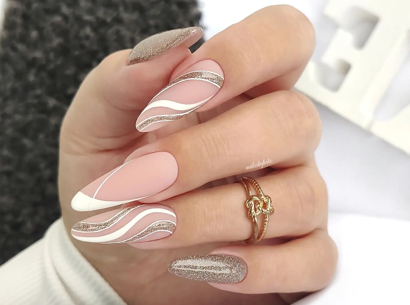 ideias de unhas com listras para inspiração