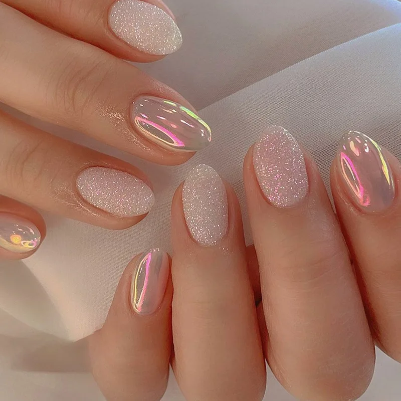 Nail Art Minimalista: Ideias para Unhas Curtas e Elegantes
