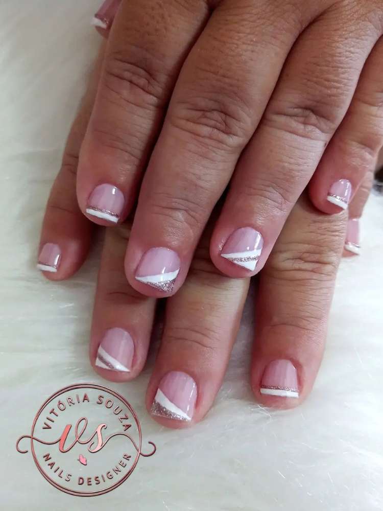cutículas hidratadas unhas curtas