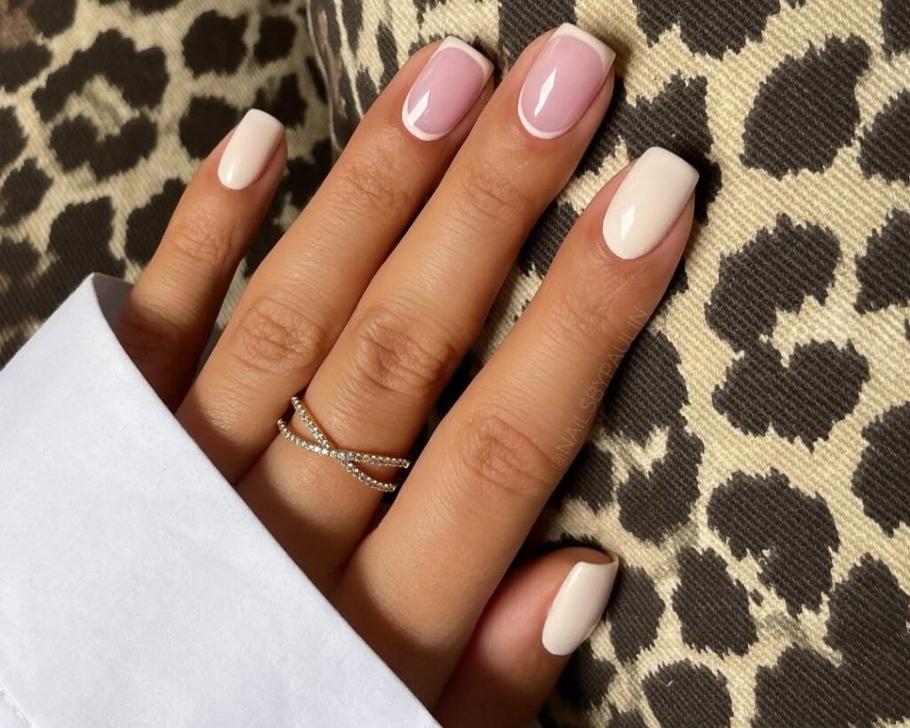5 ideias de títulos:
1. Unhas Delicadas: Guia Completo de Formatos e Cores para 2026
2. Micro Francesinha e Efeito Pérola: As Decorações de Unhas Mais Elegantes
3. Cloud Dancer: A Nova Tendência de Esmalte Branco para Unhas Sofisticadas
4. Como Escolher o Formato de Unha Ideal para Mãos Delicadas
5. As Cores de Esmalte que Rejuvenescem as Mãos Instantaneamente