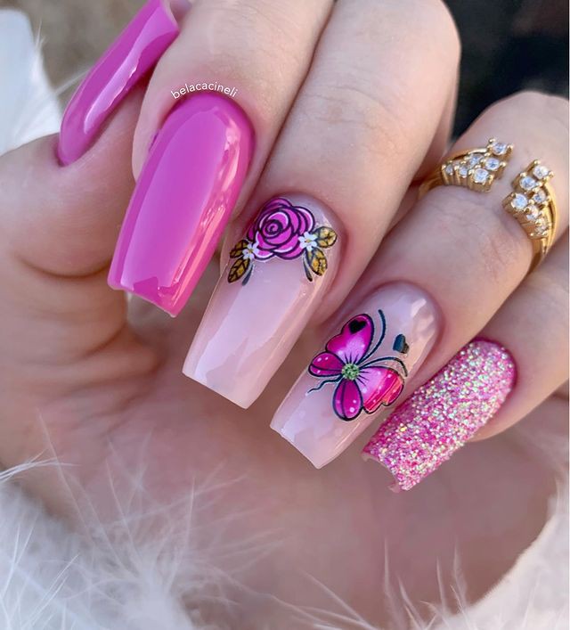 unha borboleta furta-cor