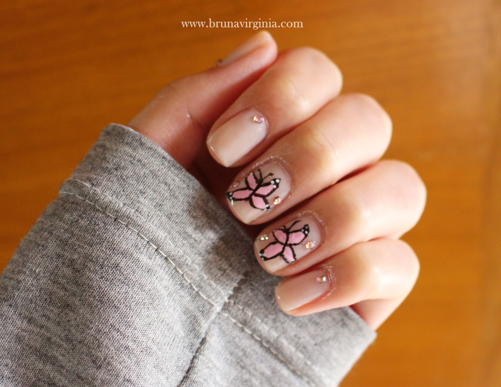 unha postiça borboleta