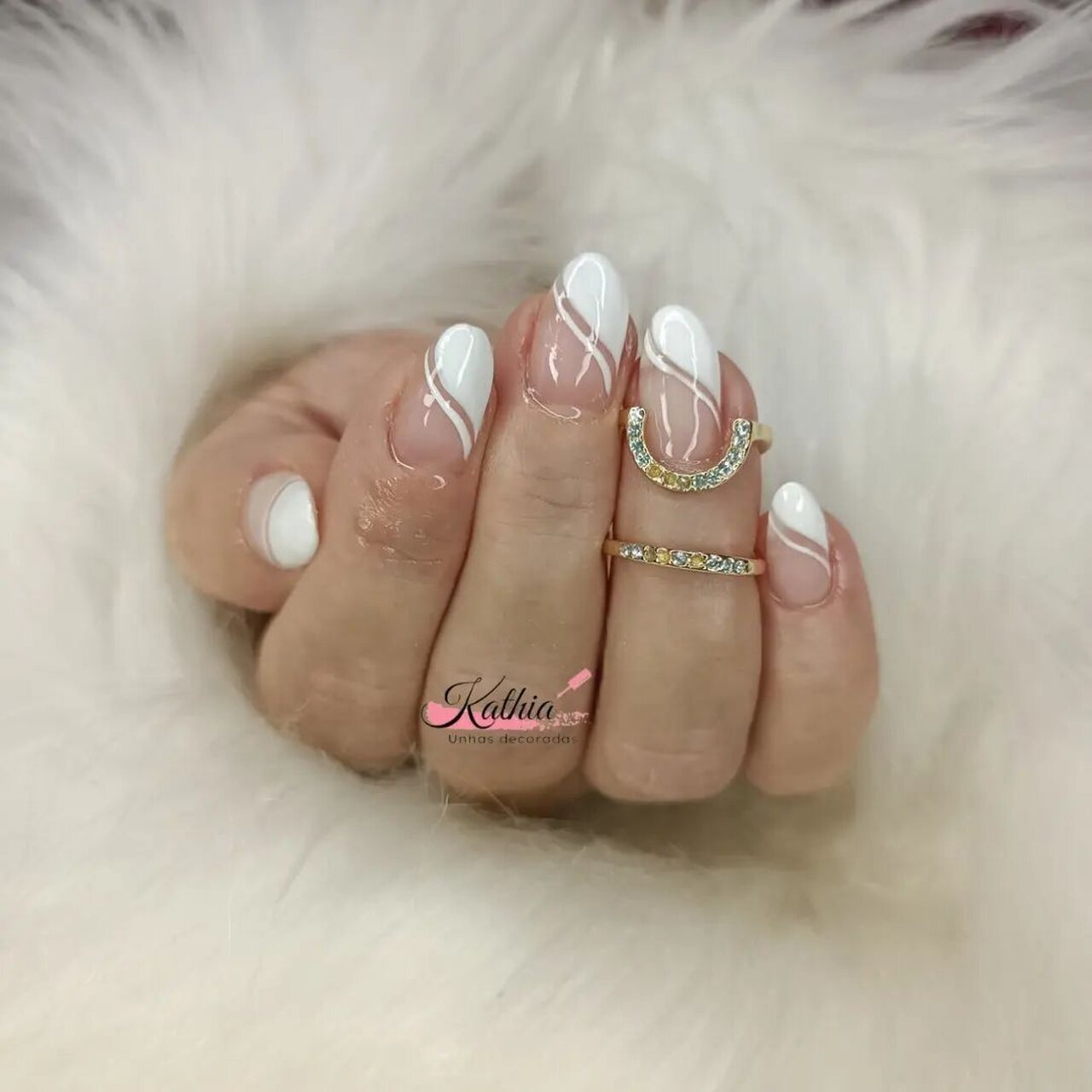 unha de fibra branca quadrada