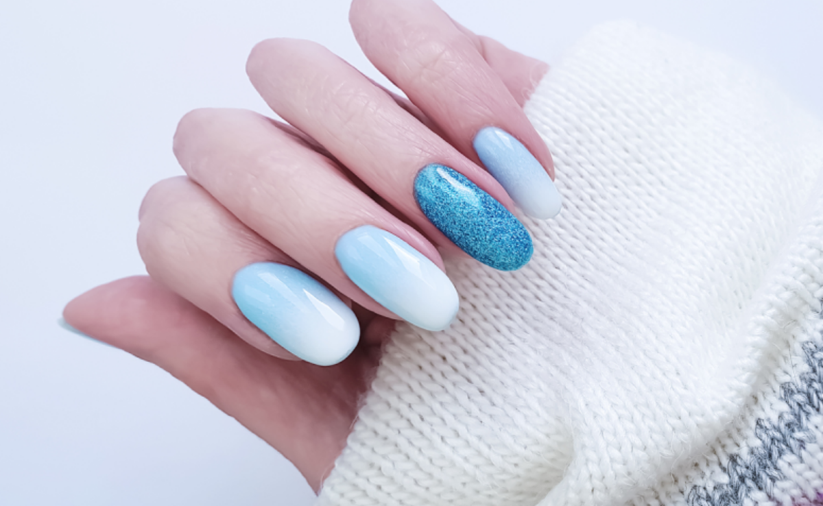 unha de fibra decorada azul