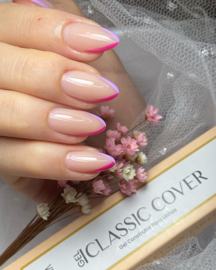 unha de gel almond decorada