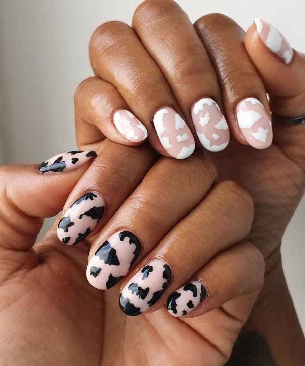 unha de gel nude arredondada