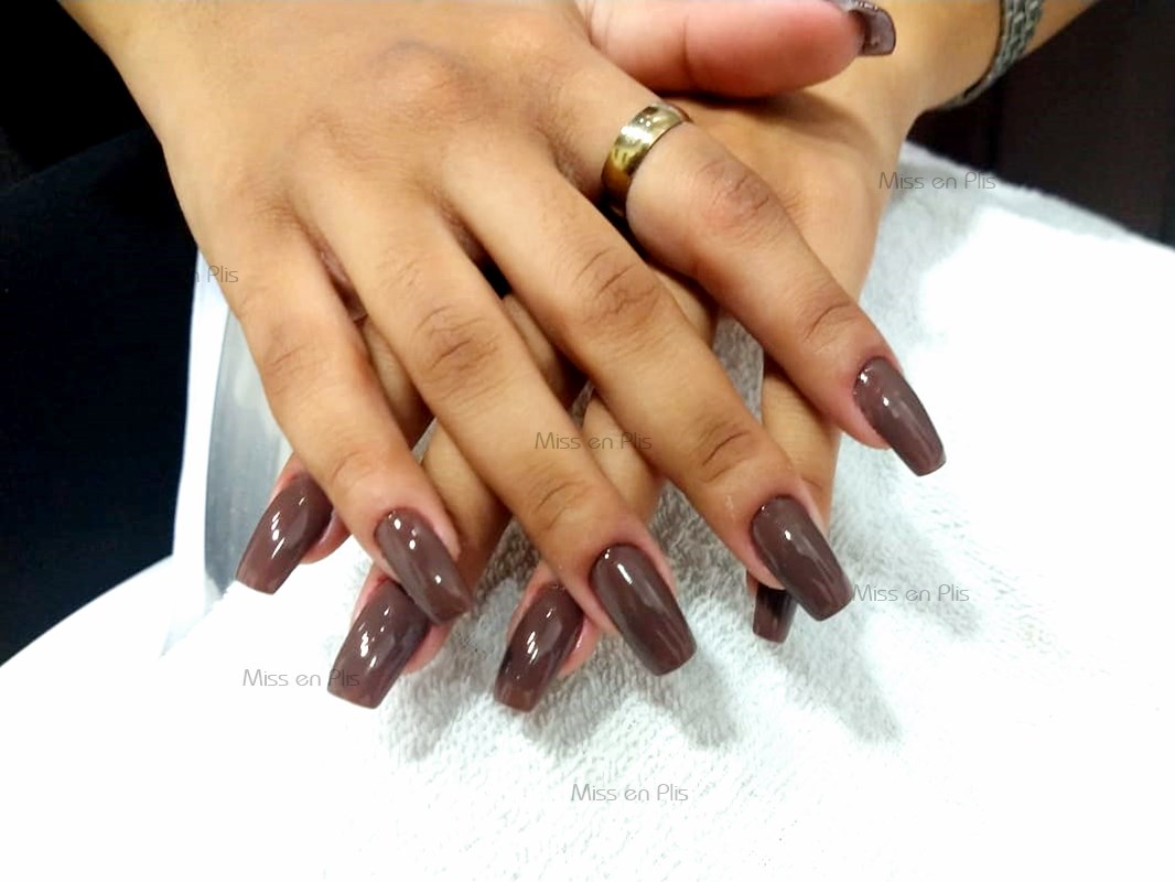 Unha Baby Boomer com Glitter