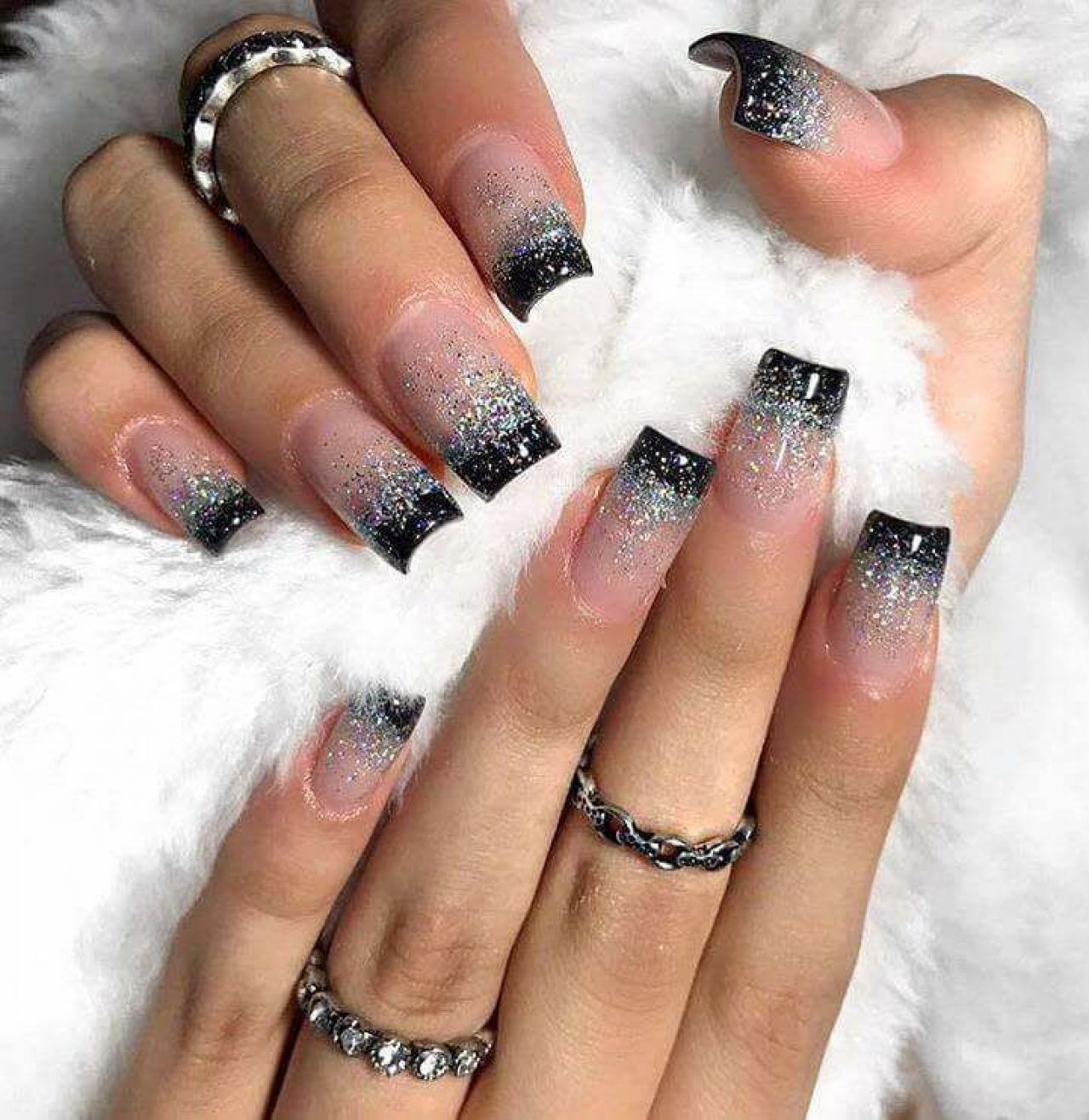 unha de gel com glitter