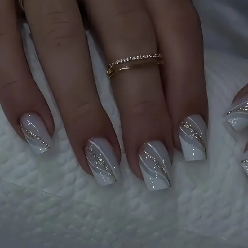 unha de gel curta encapsulada