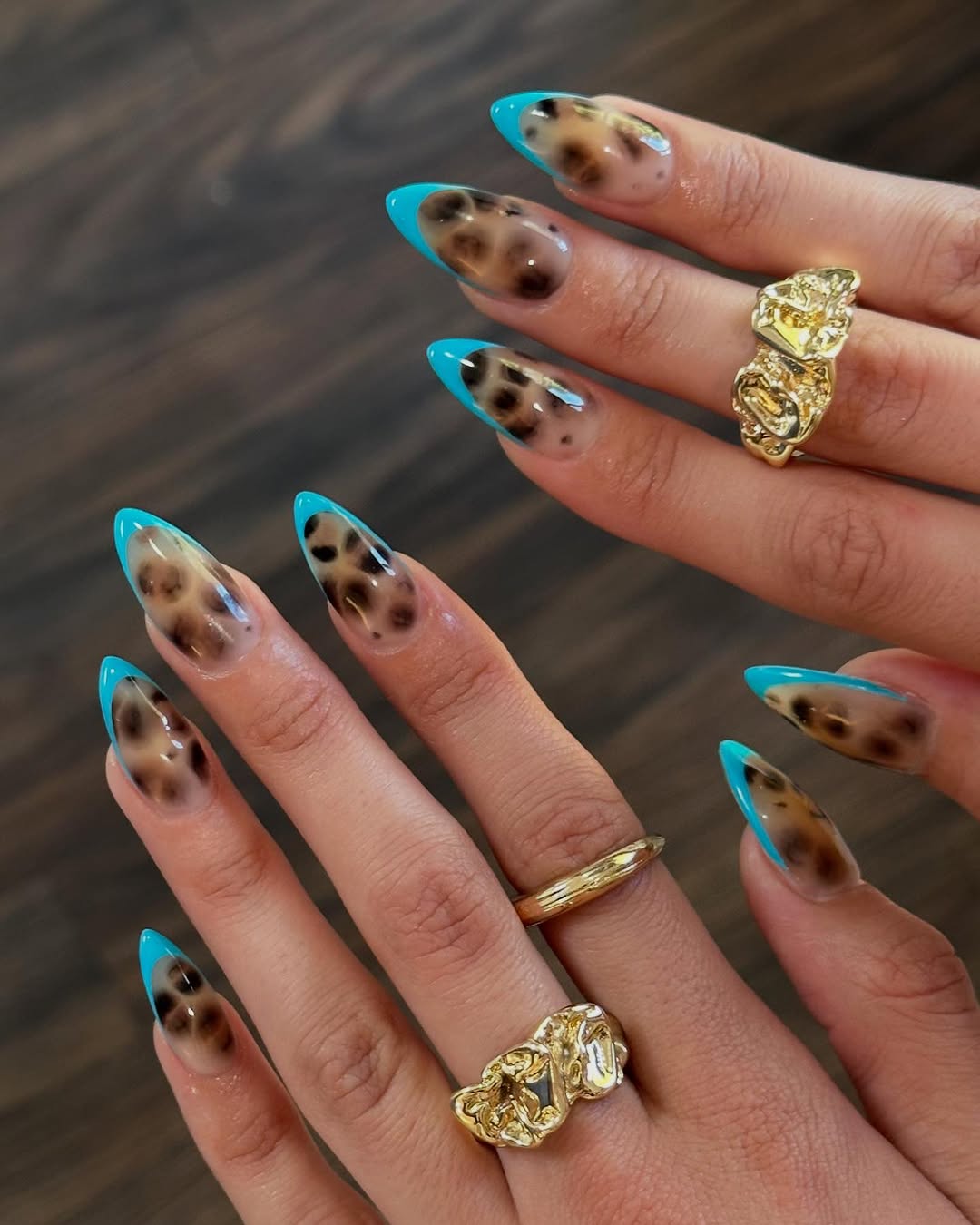 unha amendoada minimalista