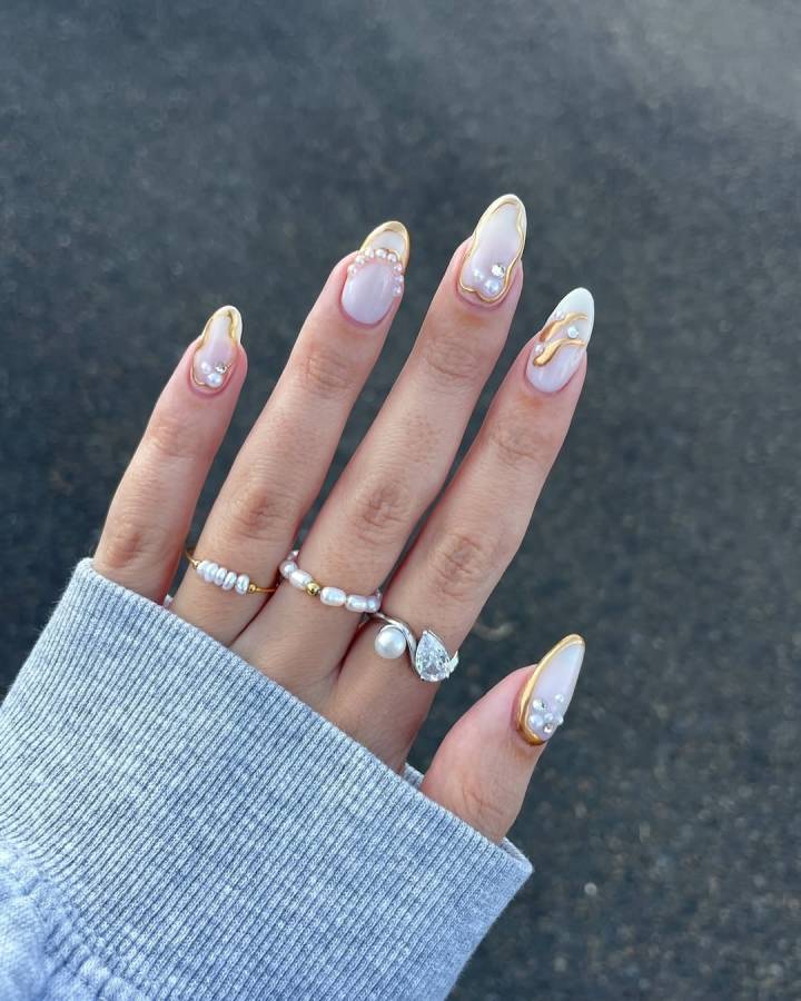 quanto custa unha de gel decorada delicada amendoada