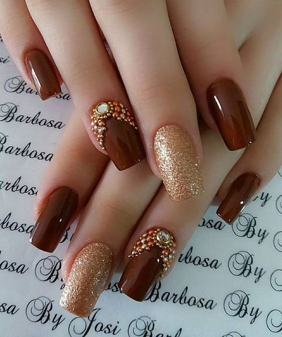 unha de gel marrom elegante