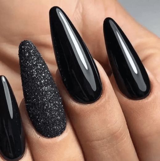 5 ideias de títulos:
1. Unhas de Gel Pretas: Guia Completo de Tendências e Inspirações
2. Descubra os Designs Mais Incríveis de Unhas de Gel Pretas
3. Unhas Pretas: Como Usar a Cor Atemporal em Diferentes Estilos
4. Tendências 2026: As Unhas de Gel Pretas Que Vão Dominar
5. Do Minimalista ao Luxuoso: Variações de Unhas de Gel Pretas