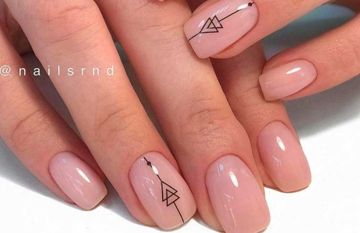 unha de gel natural curta