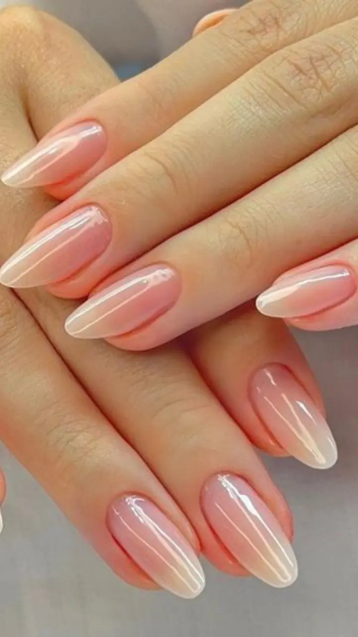 unha de gel minimalista redonda